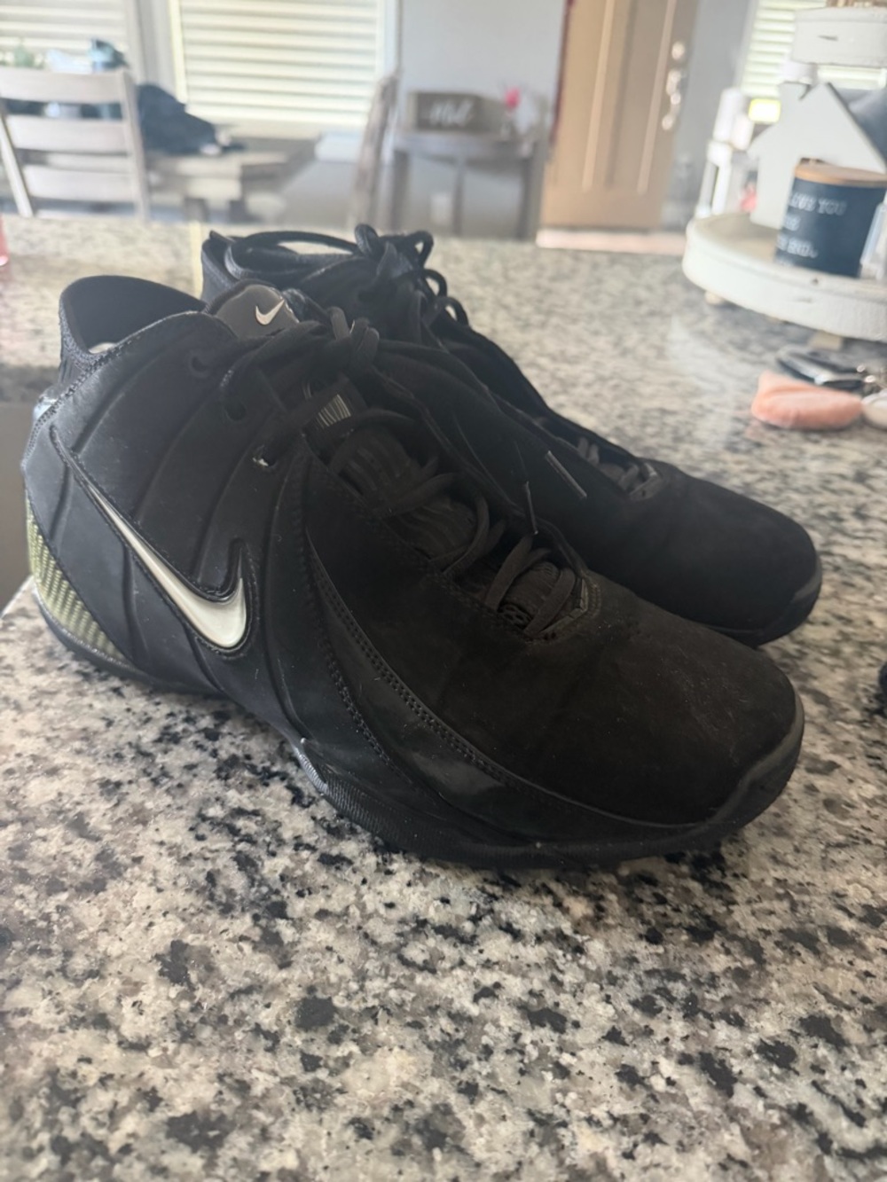 Nike Men's Uptempo Black Basketball Shoes